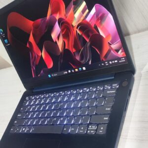 Laptop Lenovo ryzen 5 16gb y 512gb m2 14 pulgadas